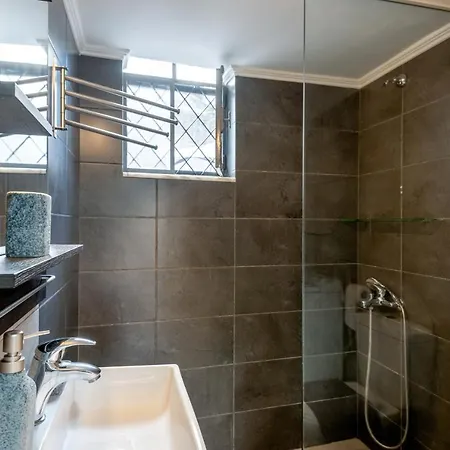Couple's Flat In Chania Venetian Harbor & Beach Appartamento